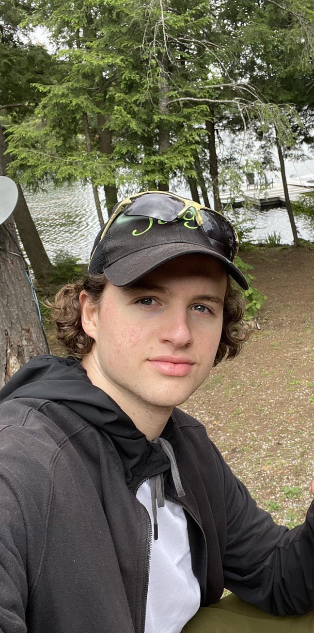 26, Chill, Outgoing and looking for a roommate!😄 Main Photo