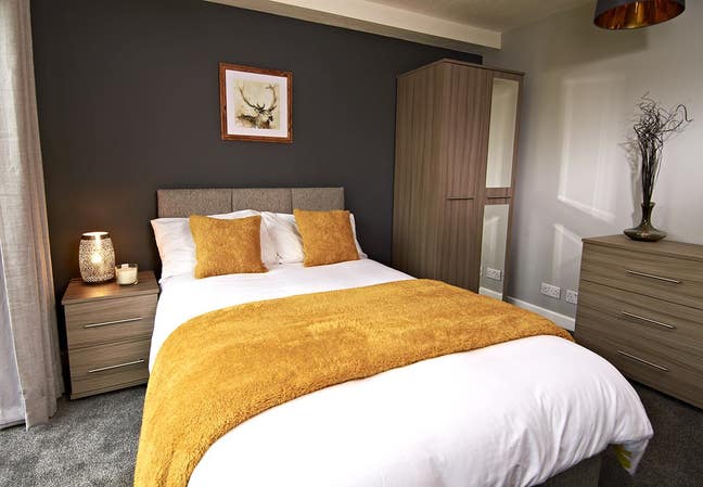 Double room in central location available Main Photo