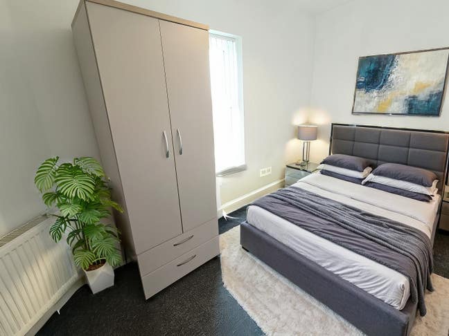 Large 4 Bed House Share in Rock Ferry Main Photo