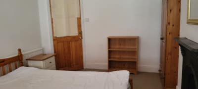 Double room available in B14 close to High st Main Photo