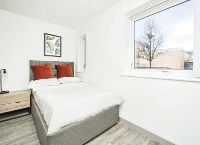 *All Bills Included: 1-Bed Flatshare Main Photo