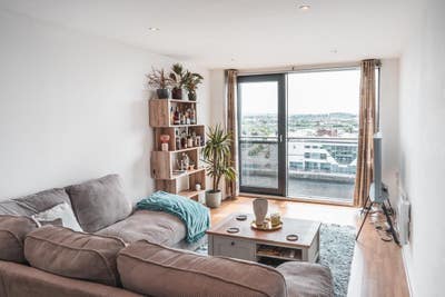 11th floor double room in the west end with a view Main Photo