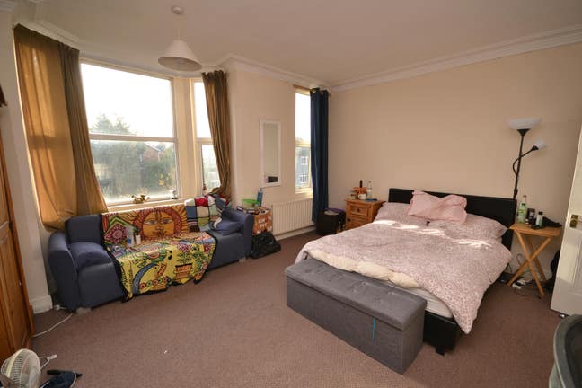 Big Double Bedroom West Bridgford  Main Photo