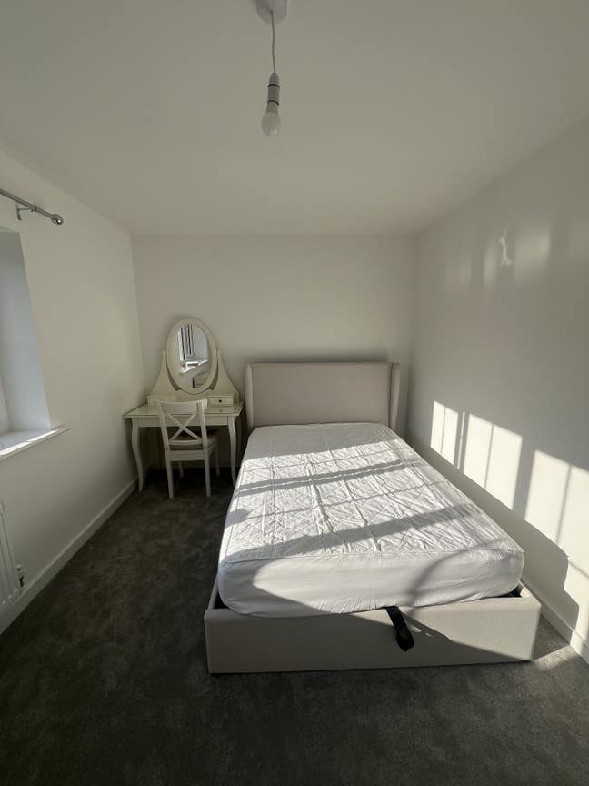Lovely double room to rent!! Main Photo