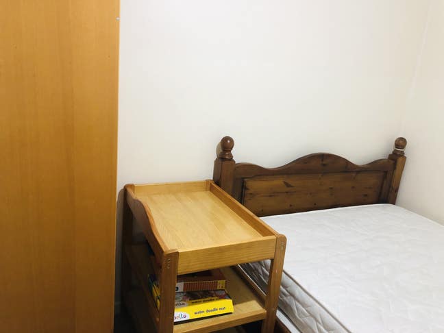 Single Room for Rent Main Photo