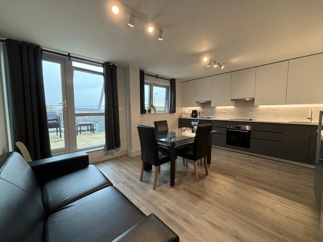 Cute Balcony studio Main Photo