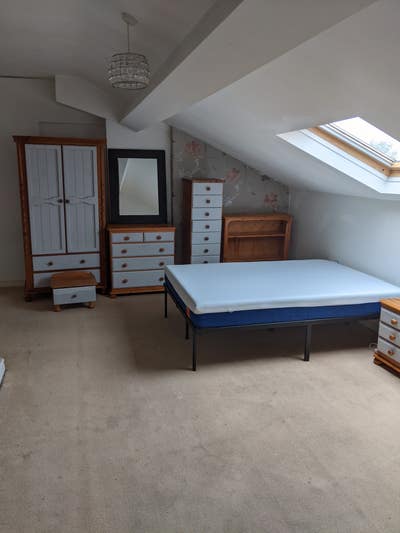 Furnished large double room available Main Photo
