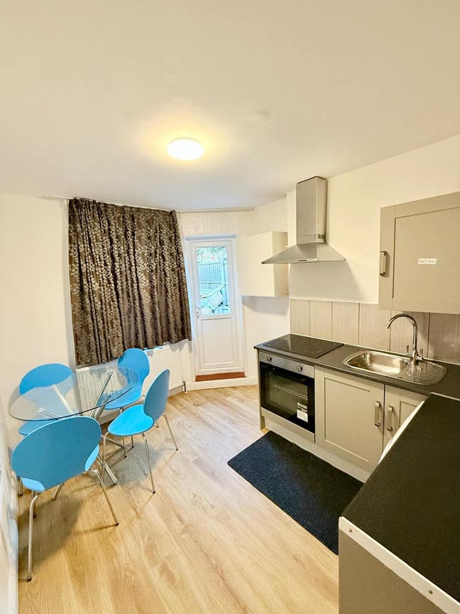 Lovely House  Amaz Garden In Dalston All Inclusive Main Photo