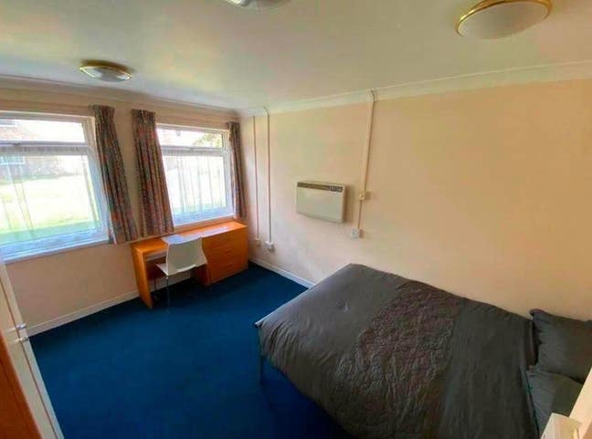 "Furnished 1-Bed Flatshare: Ideal for Key Workers! Main Photo
