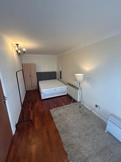 Huge Bright Spacious Double Room Riverside Main Photo