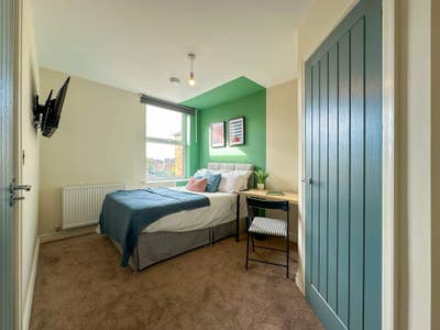✨ Astonishing Rooms at  WN6✨ Main Photo
