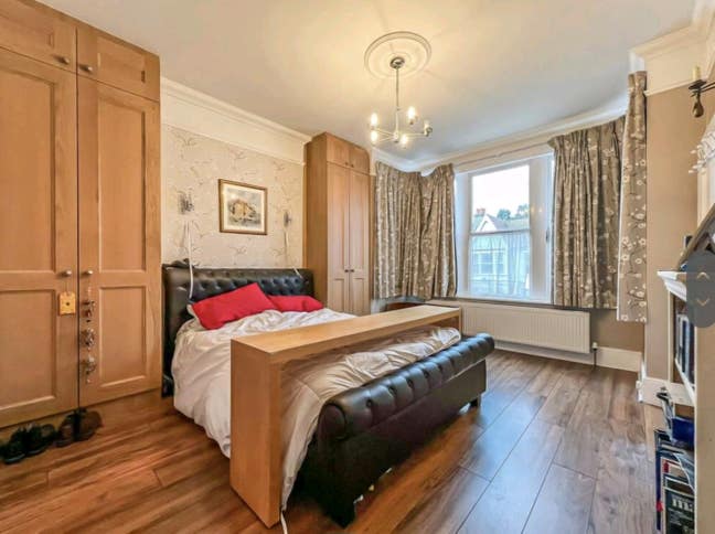 Beautiful 6 bed house in City Centre, Westcliff Main Photo