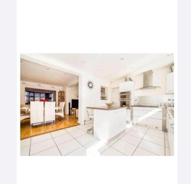 En suite double room  Main Photo