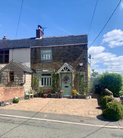 2 Double rooms in charming cottage with scenic vi Main Photo