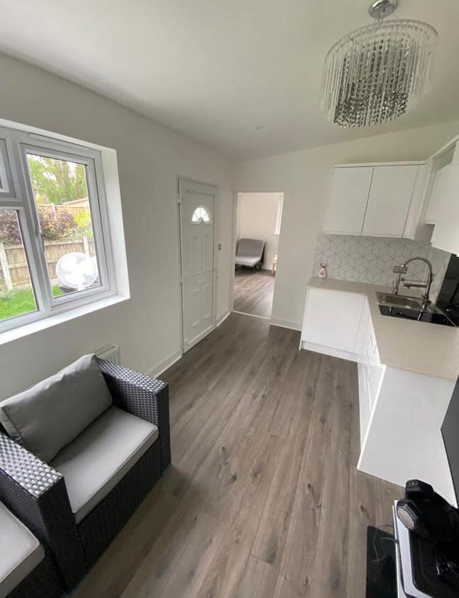 Double Bed  Inclusive Furnished Annex/ Flat Main Photo