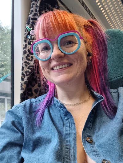 Nurse/coach looking for double room in houseshare  Main Photo