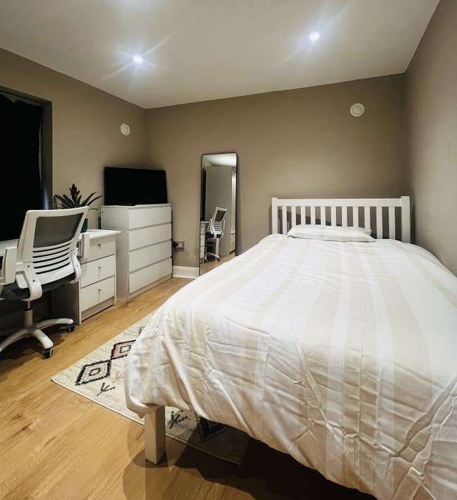 Double Room in Cosy House -  Main Photo