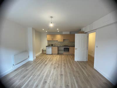 Bright 2 bedroom flat in Peckham Main Photo