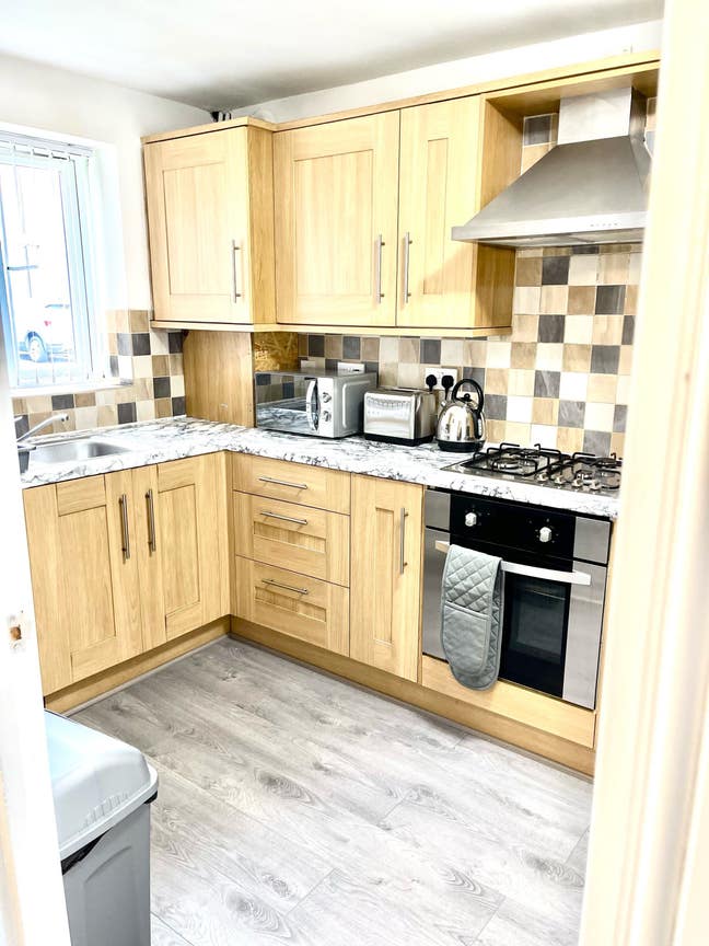 Single room to let in shared house  Main Photo
