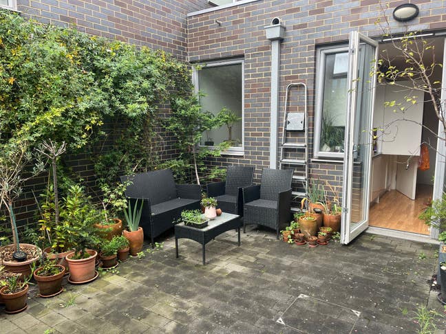 Brick Lane venue living with a professional couple Main Photo