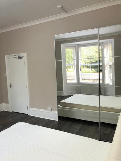 All Female Flat Large Double Rm with Own Shower/WC Main Photo