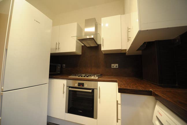 Cosy, single bedroom in Ealing Common Main Photo