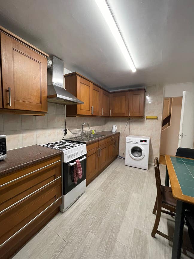 Double bedroom to let Shoreditch furnished  Main Photo