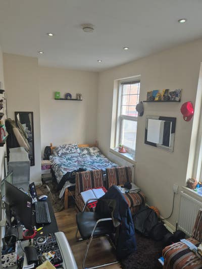 SHORT LET: Studio in iconic North London Main Photo