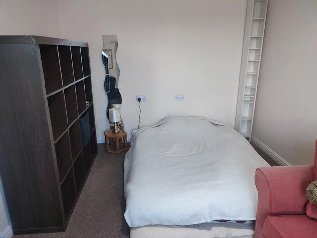 Very large sunny double room with Views Main Photo