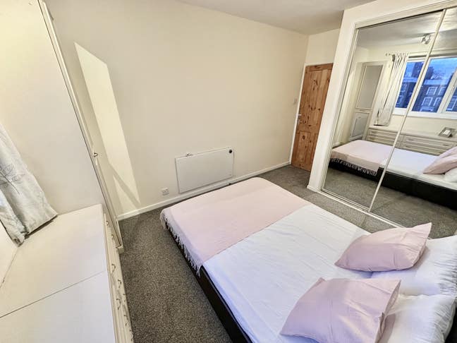 Amazing Room in Angel Main Photo