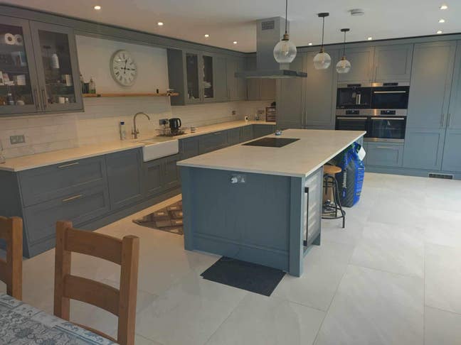 New built high quality house  Main Photo