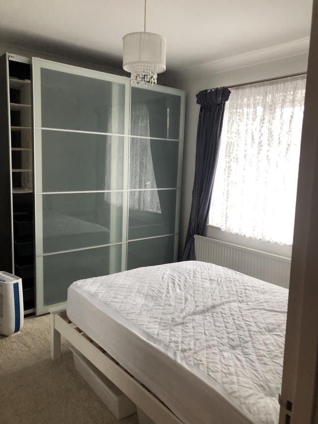 Single  Room -  Burges Road estate Main Photo