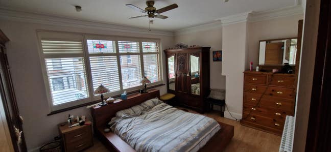 Huge double room in east ham/beckton Main Photo