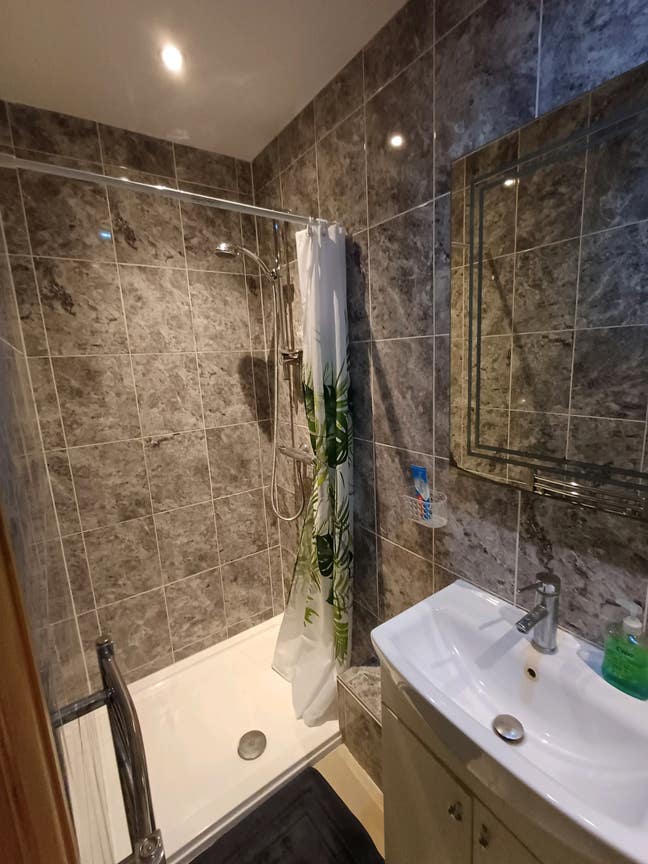 Studio Flat Close to Heathrow  All Bills  Included Main Photo