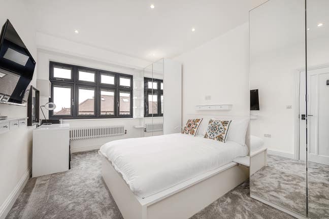 Luxurious House Looking for Friendly Housemates Main Photo