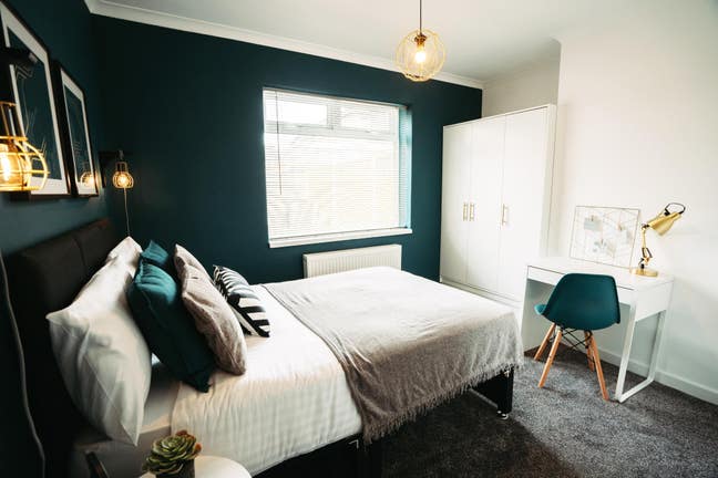 Lovely Modern En-suite Bills Incl. Main Photo