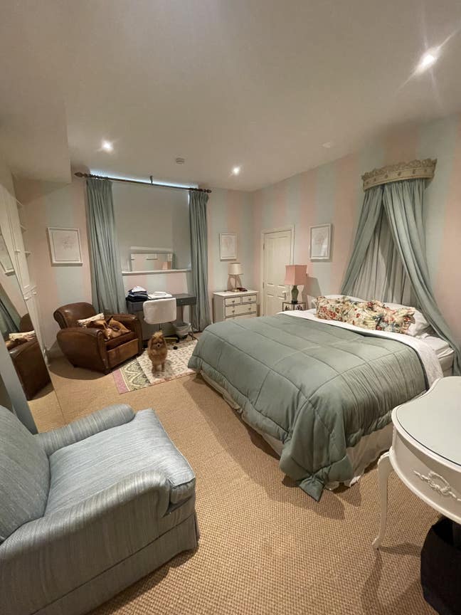 En-suite double in SW1 dream home Main Photo