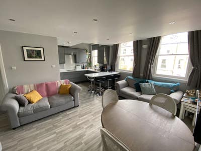 Room available in 3 bed Brixton Flat Main Photo