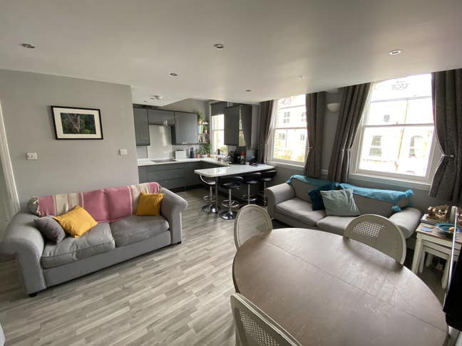 Room available in 3 bed Brixton Flat Main Photo