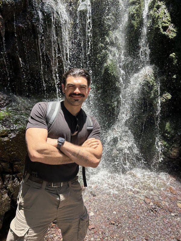 27-year-old professional looking for a calm, frien Main Photo