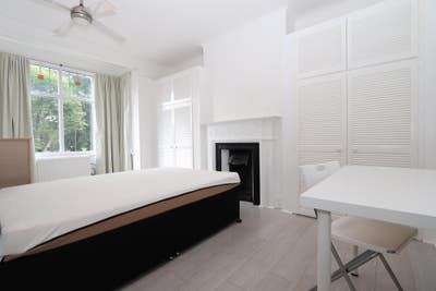 Cozy Room Between Caledonia and Holloway Road Stat Main Photo