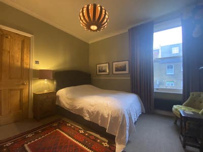 Double room in calm beautiful victorian home Main Photo