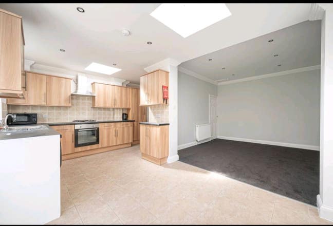 2 double room to rent in Golders Green Main Photo