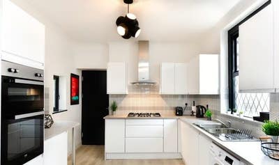 1 Modern Ensuite Room in a Student House Share  Main Photo