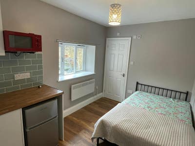 Studio flats/ double room with kitchenette Main Photo