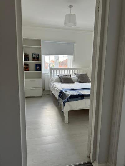 Double Room to Rent Main Photo