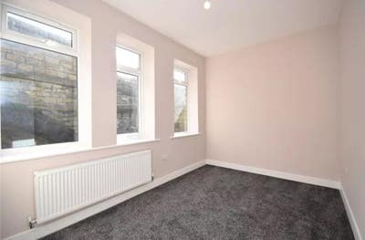 Furnished Double Room to Rent in Two Bedroom House Main Photo
