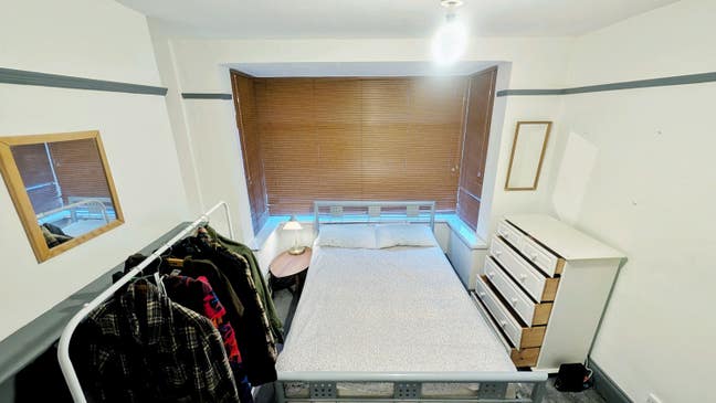  Spacious Double Room in Ormeou road area Main Photo