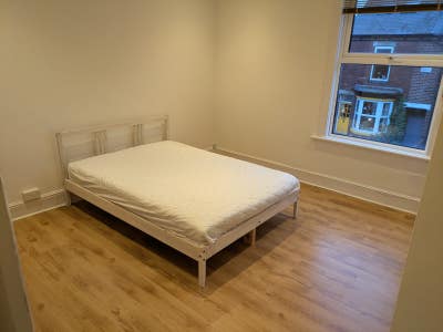 Room rental in S11 Main Photo