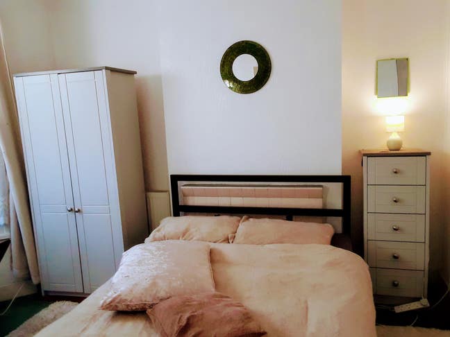 Attractive double room in East Ham Main Photo